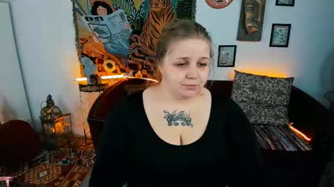 Snapshot of sladadeew chatting on 11-03-25, 01:01 Slada Deew online show from 11-03-25, 01:01