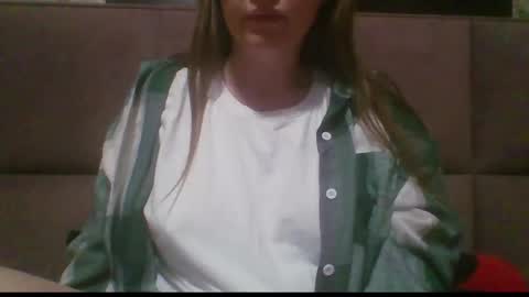 Snapshot of sladkiegubki chatting on 11-15-25, 09:43 Sladkiegubki online show from 11-15-25, 09:43