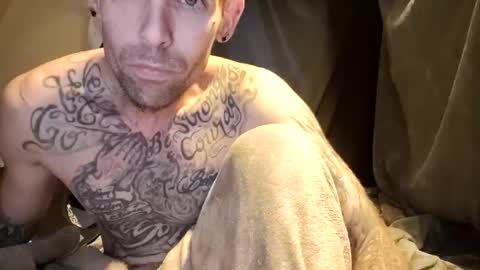 Snapshot of slangincock69 chatting on 01-21-25, 03:10 SexyMFSlangincock69FYPM online show from 01-21-25, 03:10