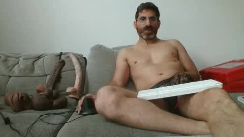 Snapshot of slavefuckfunhype chatting on 10-06-25, 11:40 camboy online show from 10-06-25, 11:40