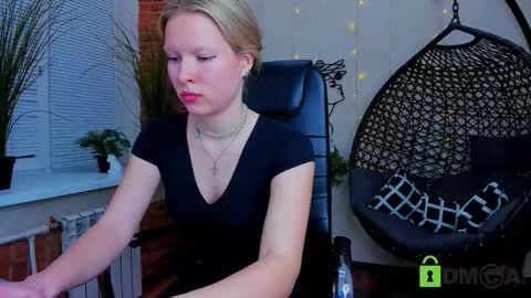 slavic_momm online show from 11-26-25, 03:13