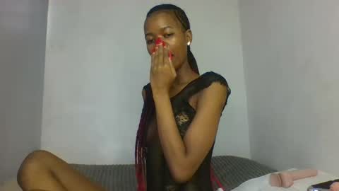 Snapshot of slaybby chatting on 11-10-25, 06:12 Slaybby online show from 11-10-25, 06:12