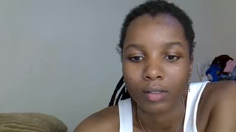 Snapshot of sleciah chatting on 11-18-25, 09:19 sleciah online show from 11-18-25, 09:19