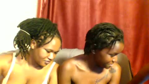 Snapshot of sleek_ass chatting on 03-02-25, 11:53 sleek_ass online show from 03-02-25, 11:53