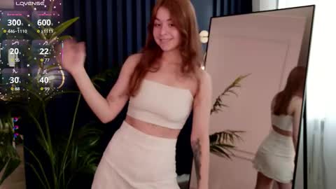 Snapshot of sleep__mode chatting on 10-19-25, 12:39 Suzye online show from 10-19-25, 12:39