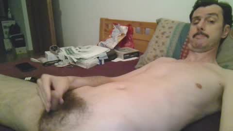 Snapshot of slim38 chatting on 11-19-25, 05:40 Alin online show from 11-19-25, 05:40