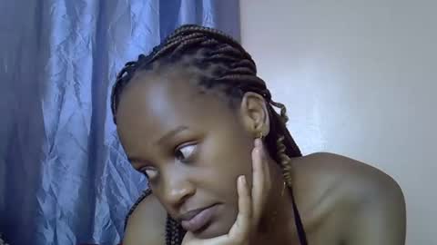 Alicia online show from 11-28-25, 03:42