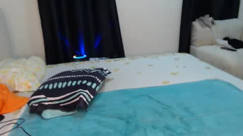 Aria online show from 01-14-26, 04:07