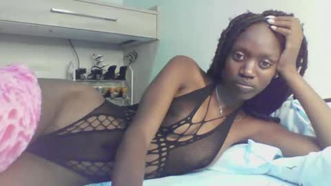 Snapshot of slim_ebony2006 chatting on 10-01-25, 07:53 Anna online show from 10-01-25, 07:53