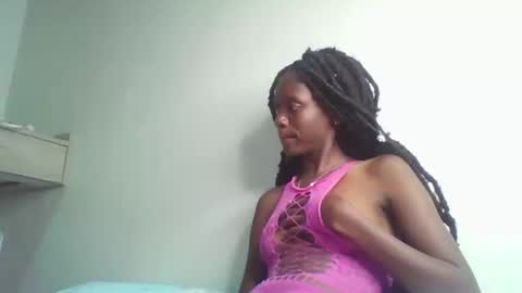 Snapshot of slim_ebony2006 chatting on 10-11-25, 10:08 Anna online show from 10-11-25, 10:08