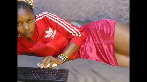 slim_girl01 online show from 10-13-25, 12:21