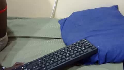 slim_kiteey online show from 10-23-25, 05:12