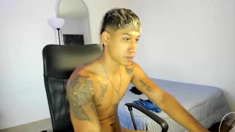 Snapshot of slim_master12 chatting on 02-26-25, 10:09 slim_master12 online show from 02-26-25, 10:09