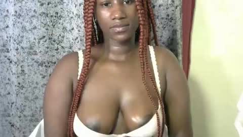 Snapshot of slimandthick1 chatting on 10-20-25, 12:00 slimandthick1 online show from 10-20-25, 12:00