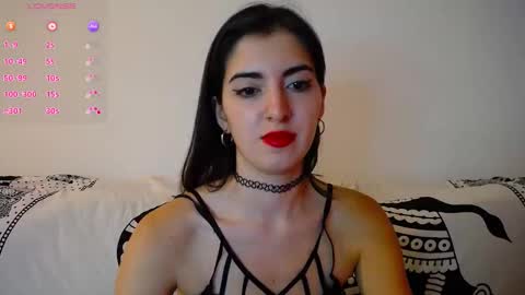 Snapshot of slimbaby69 chatting on 11-19-25, 12:10 Ivi online show from 11-19-25, 12:10