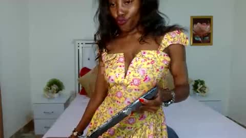 Snapshot of slimebonie chatting on 10-08-25, 08:17 purity online show from 10-08-25, 08:17