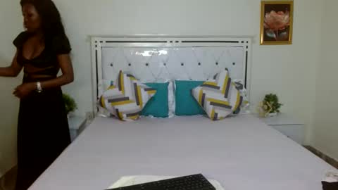 Snapshot of slimebonie chatting on 10-11-25, 07:45 purity online show from 10-11-25, 07:45