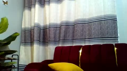 Snapshot of slimebonie chatting on 12-14-25, 07:29 purity online show from 12-14-25, 07:29