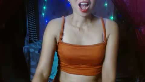 Snapshot of slimlady2023 chatting on 01-07-25, 03:02 Anna online show from 01-07-25, 03:02