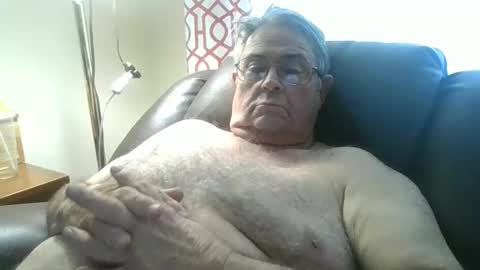 slippery_duck online show from 12-14-25, 05:18