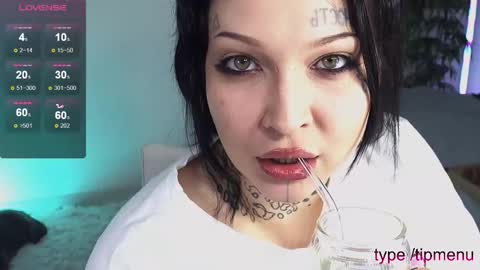 Kira Khanina online show from 11-17-25, 01:28