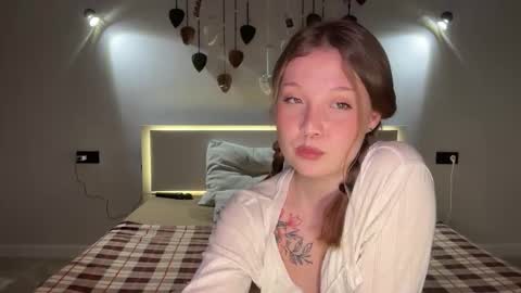 Snapshot of slola_li chatting on 11-18-25, 02:54 Lola and Li - online show from 11-18-25, 02:54