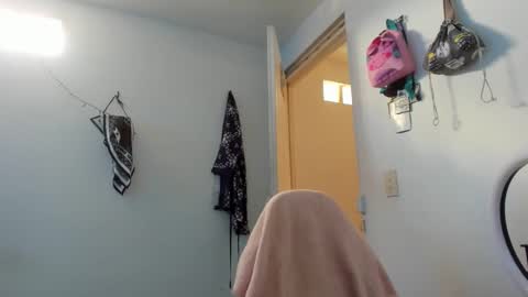 slone03 online show from 11-17-25, 06:57