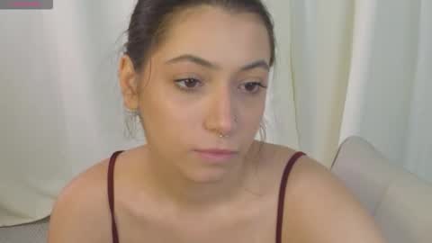 Snapshot of slow_flower chatting on 11-03-25, 12:17 Emilia online show from 11-03-25, 12:17