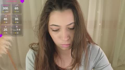 Snapshot of slow_flower chatting on 11-11-25, 12:38 Emilia online show from 11-11-25, 12:38