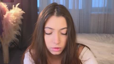 Snapshot of slow_flower chatting on 11-24-25, 12:16 Emilia online show from 11-24-25, 12:16