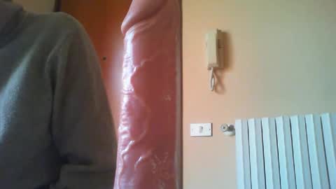 Snapshot of slut_eneemis_slave chatting on 12-04-24, 09:40 SluttySub online show from 12-04-24, 09:40