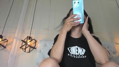 Snapshot of slut_milf1_ chatting on 01-10-25, 09:20 Luna online show from 01-10-25, 09:20