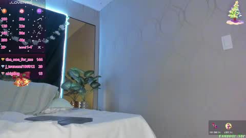 Snapshot of slut_milf4u chatting on 12-24-24, 12:55 Paola online show from 12-24-24, 12:55