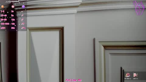 Snapshot of slut_milf4u chatting on 01-14-25, 07:00 Paola online show from 01-14-25, 07:00