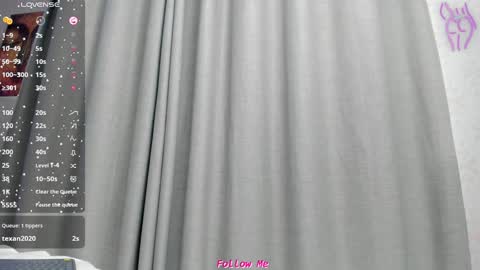 Snapshot of slut_milf4u chatting on 01-19-25, 01:22 Paola online show from 01-19-25, 01:22