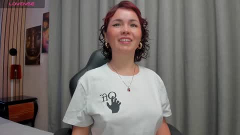 Snapshot of slut_milf4u chatting on 01-25-25, 09:57 Paola online show from 01-25-25, 09:57