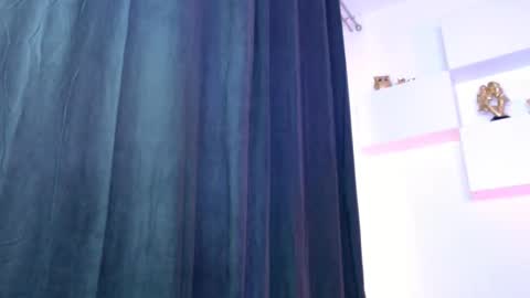 Snapshot of slut_tattoogirl chatting on 01-19-26, 08:40 Ariana online show from 01-19-26, 08:40