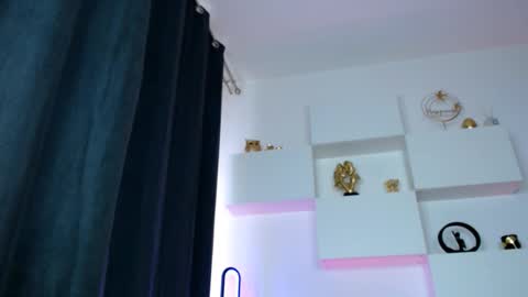 Snapshot of slut_tattoogirl chatting on 02-25-26, 08:02 Ariana online show from 02-25-26, 08:02