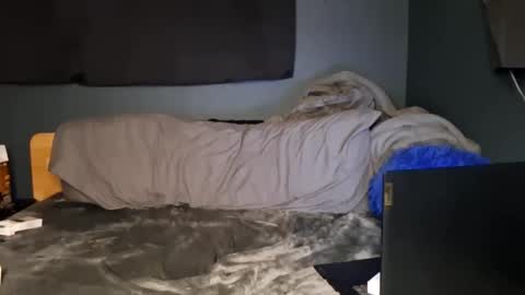 Snapshot of slutsandblunts chatting on 01-10-26, 03:30 slutsandblunts online show from 01-10-26, 03:30