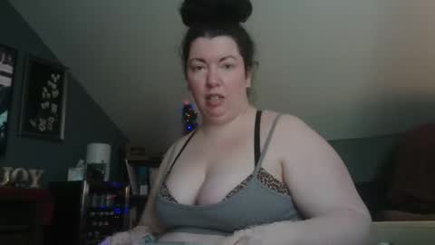 Snapshot of sluttychasity chatting on 12-16-25, 06:57 sluttychasity online show from 12-16-25, 06:57