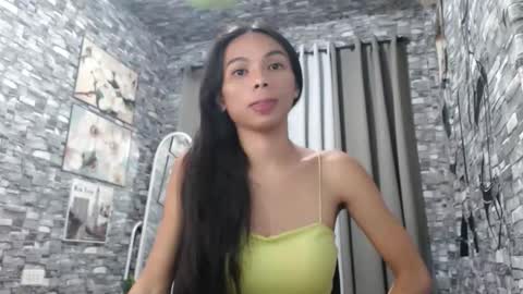 CHIE CHIE online show from 10-31-25, 03:57