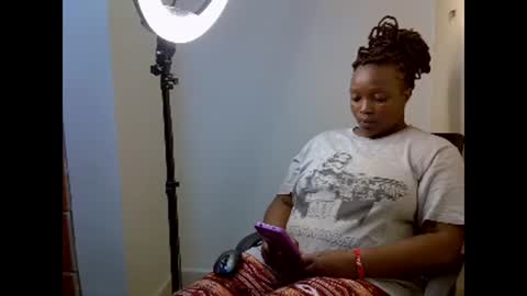 Snapshot of sluttydevil6 chatting on 01-11-25, 08:22 sluttydevil6 online show from 01-11-25, 08:22