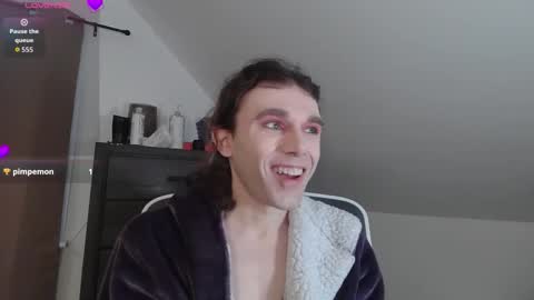 Natsu online show from 11-26-25, 06:20