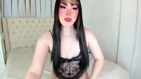 mia online show from 02-25-26, 11:20