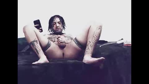 Snapshot of slutyboykraxy chatting on 02-13-26, 02:07 sluyboy online show from 02-13-26, 02:07