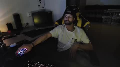 Snapshot of slwdn chatting on 01-20-25, 12:46 SlowDown online show from 01-20-25, 12:46