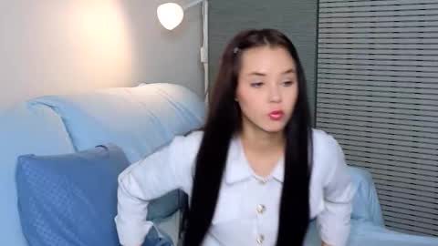 Lily online show from 09-10-25, 01:11