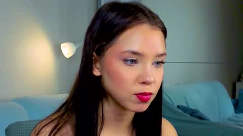 Lily online show from 09-18-25, 01:24