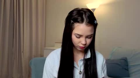 Lily online show from 10-05-25, 01:31