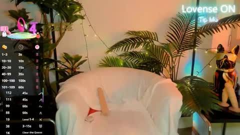 smallestgirlinchat online show from 10-24-25, 06:04